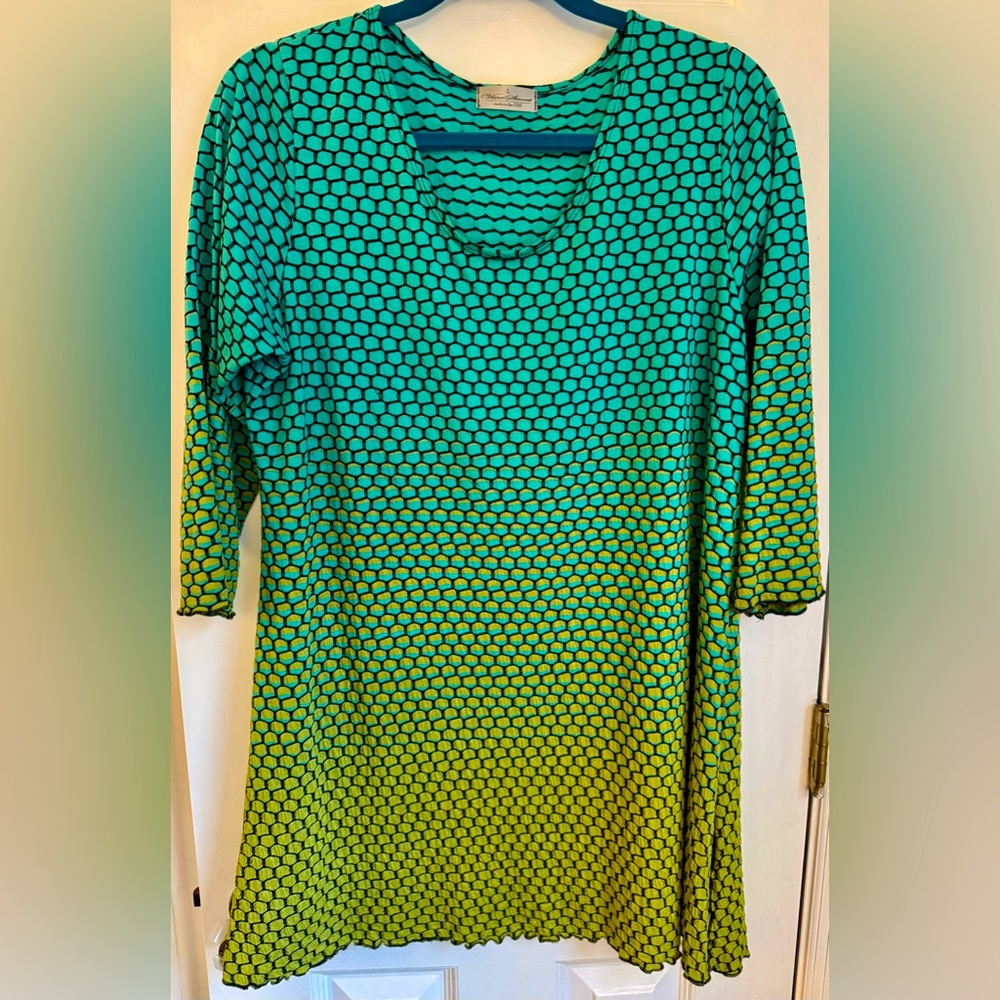Vine Street Ombré Honeycomb Pattern 3/4 Sleeve Tunic Lime Green, Turquoise Black
